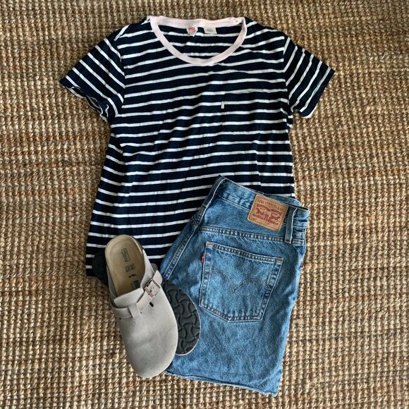 Levi's Stripe Tee - Picture 1 of 4